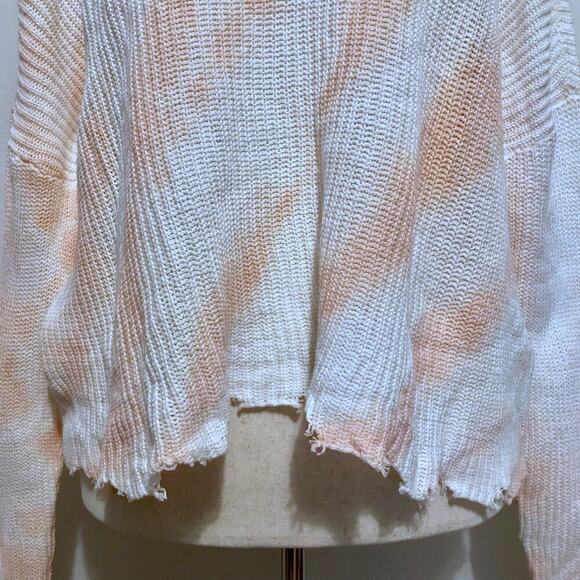 Ultra Flirt NWT Tie Dye Distressed Sweater Juniors L - Picture 6 of 12